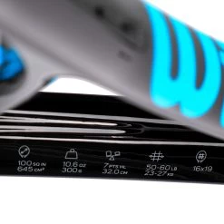 Titelseite -Geschäft für Tennisausrüstung 03537000 12